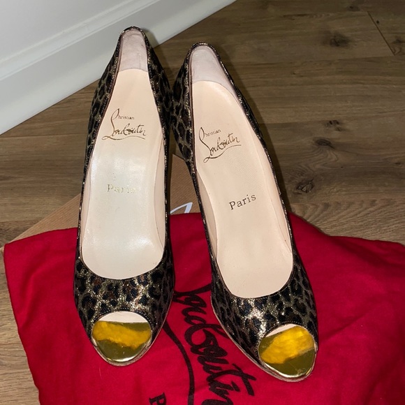 Christian Louboutin peeptoe heels - Picture 2 of 3